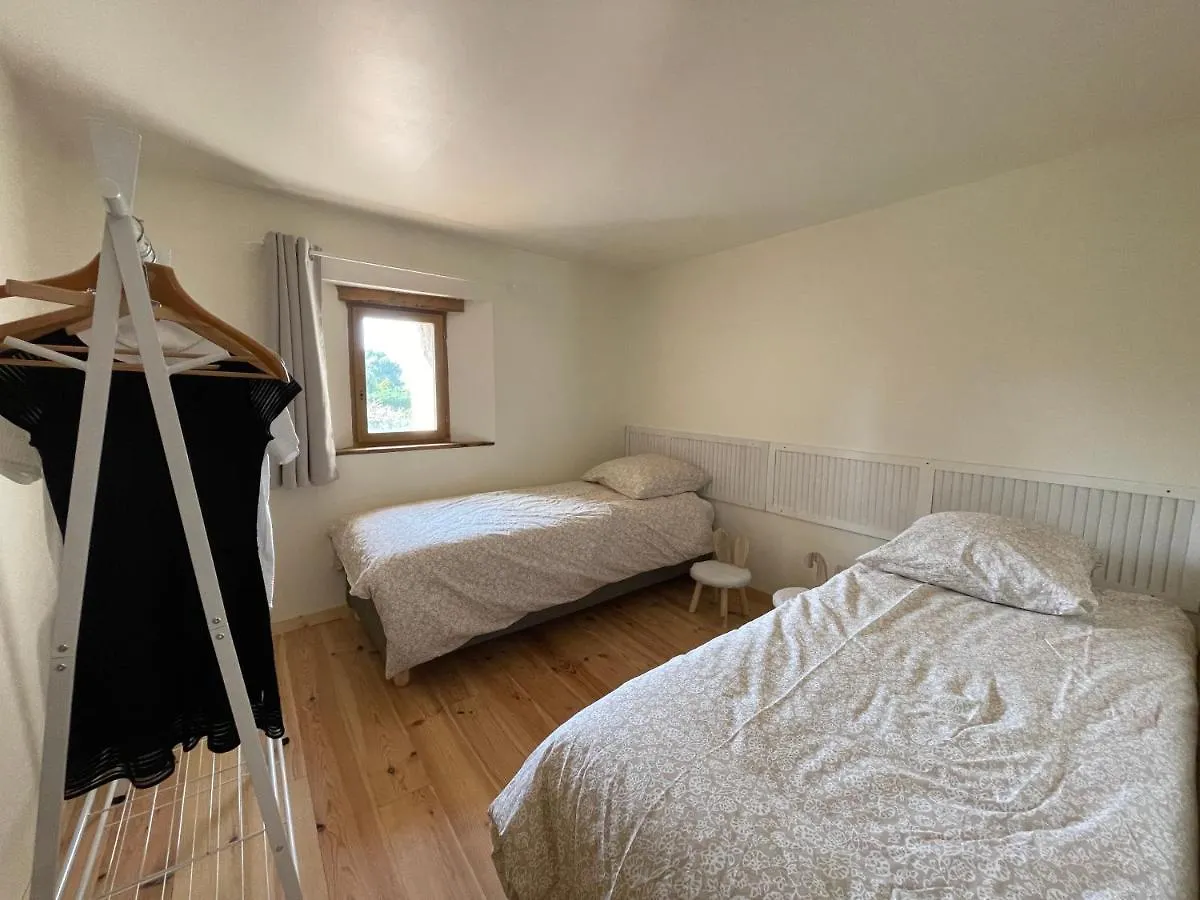 Villa L'ancienne étable à Brens  Hébergement de vacances
